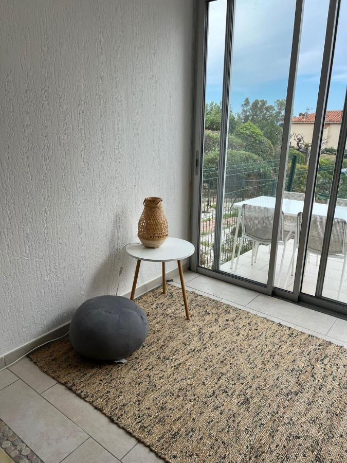 Au Petit Bonheur Vue Mer, Parking, 400M Plage เลอลาวองดูว์ ภายนอก รูปภาพ